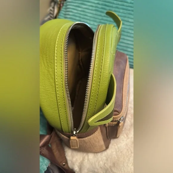 Yoda Loungefly Backpack - Picture 6 of 8